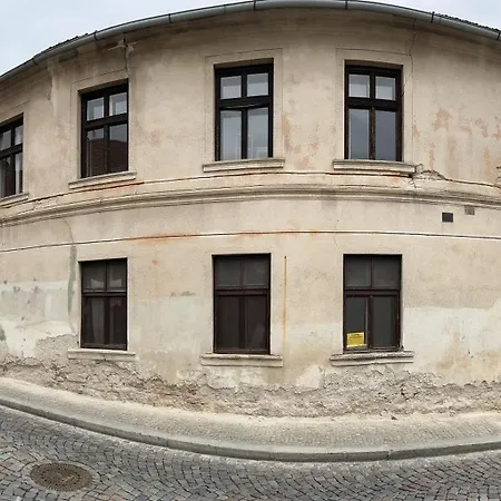 House With Charming Garden * Kutna Hora