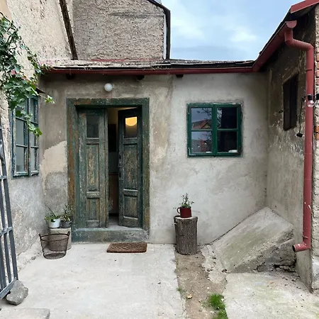 House With Charming Garden Сasa de vacaciones *